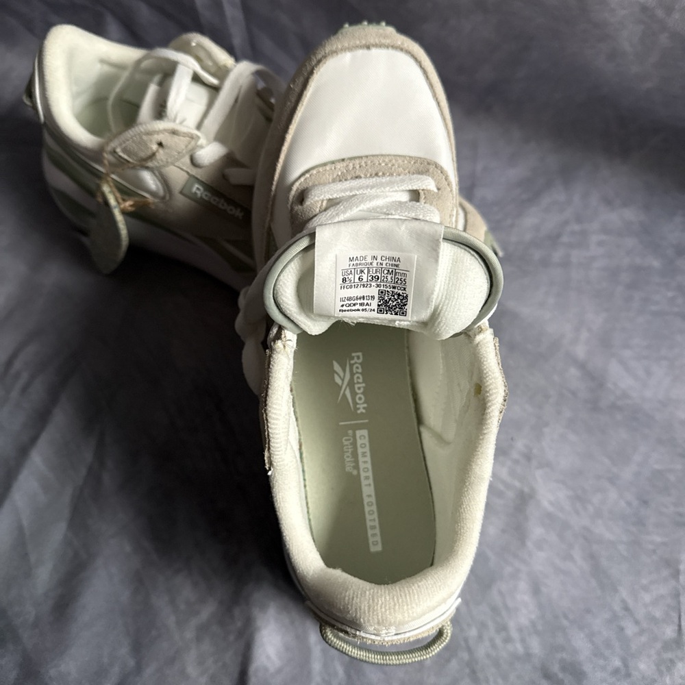 Reebok Women's Sneakers - White and Gray